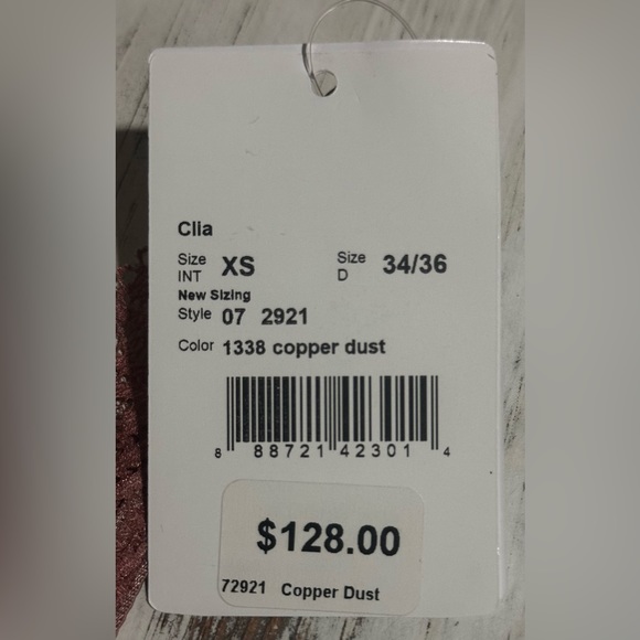 Hanro Cila Lace Cup Bra - Picture 4 of 4